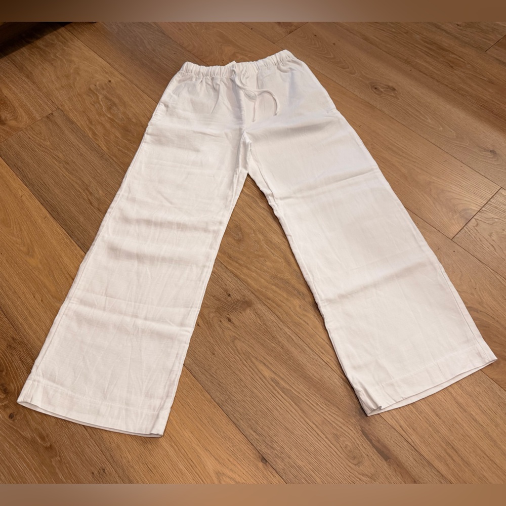 Aritzia White Wide-Leg Linen Pants